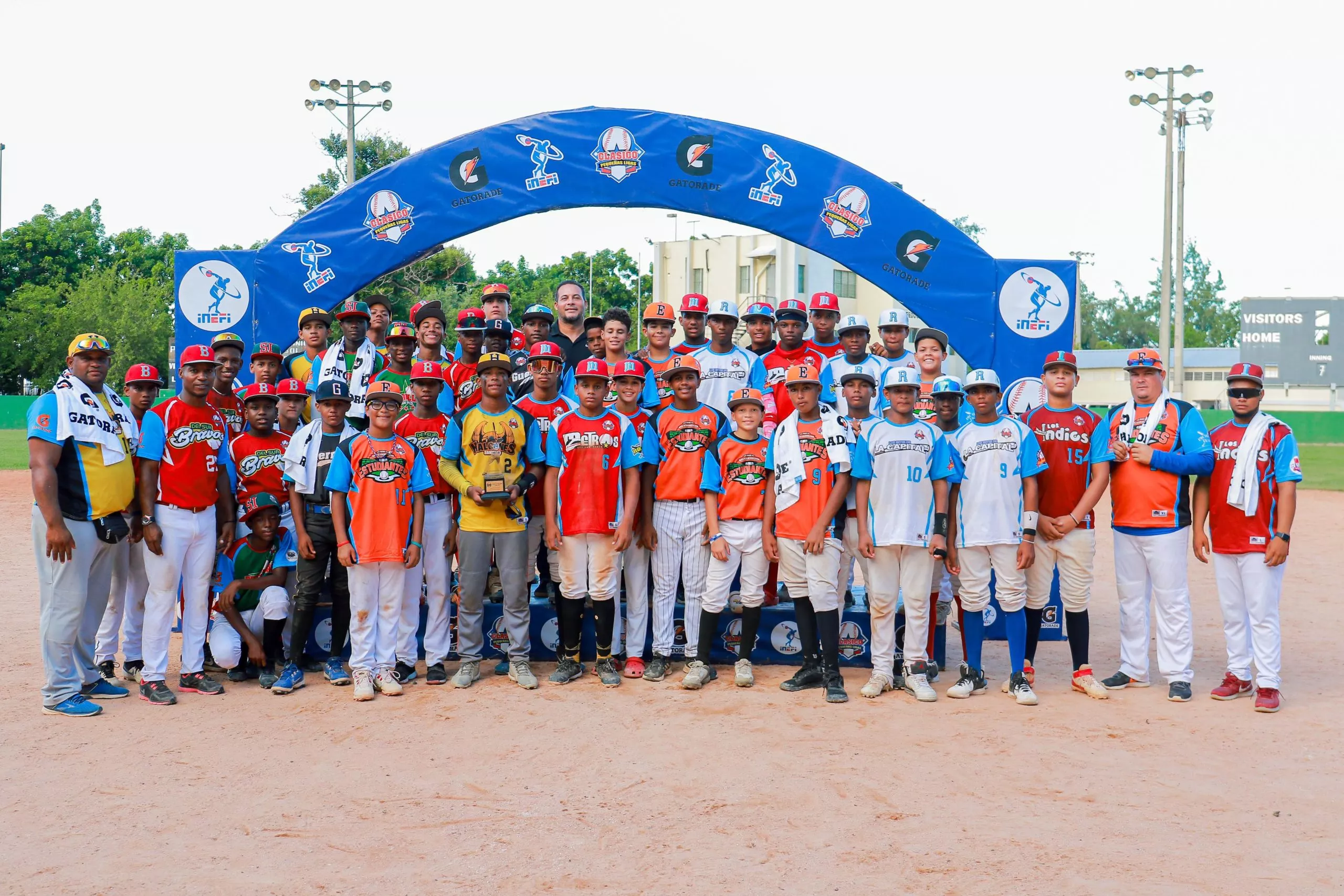 Equipos compitieron en Juego de Estrellas