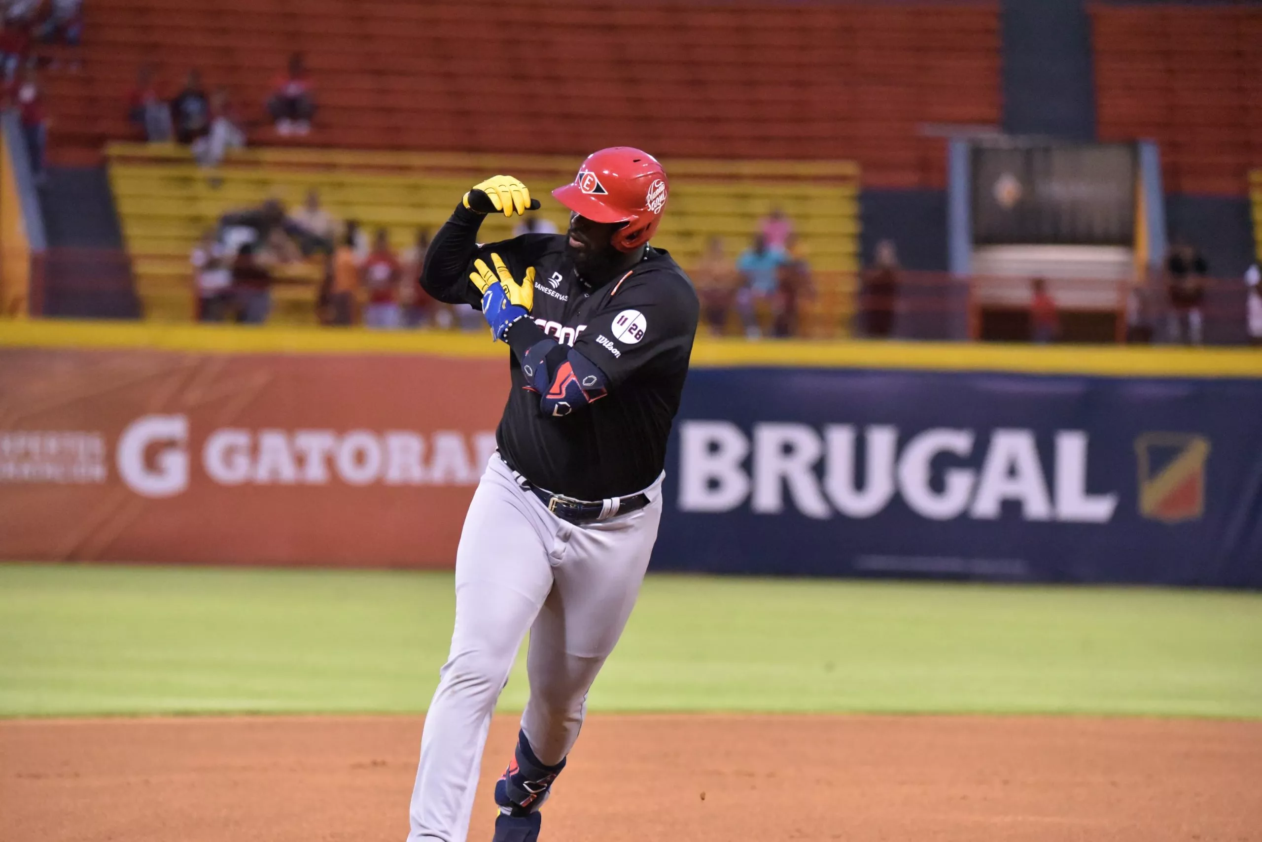 Franmil Reyes (2)