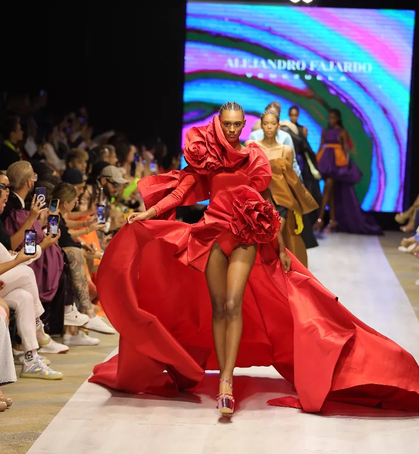 Edición que busca inspirar a los diseñadores y al público a adoptar un enfoque más responsable hacia la moda.