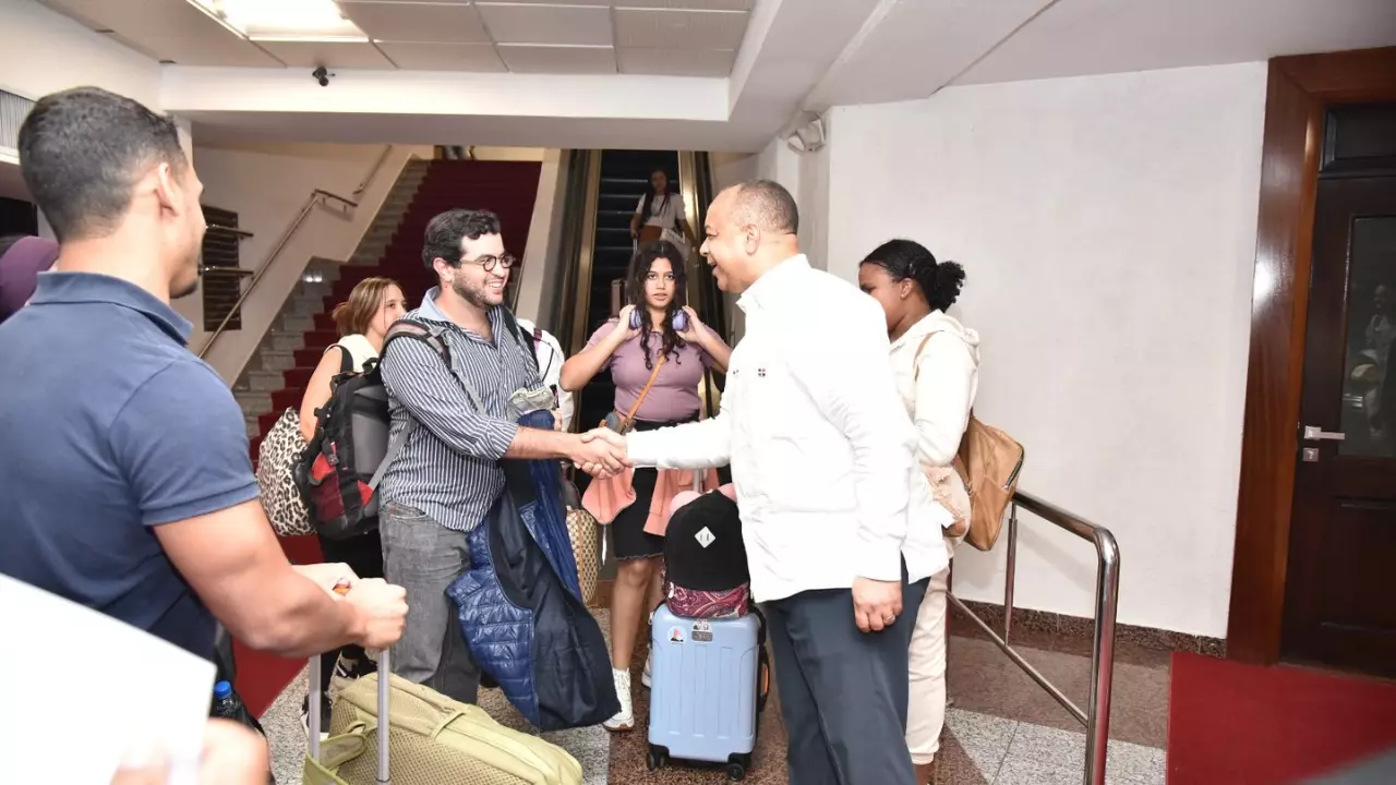 Israel, dominicanos