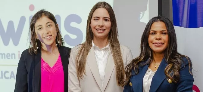 Diana Durán, Isabella Bermúdez y Michelle Salas.