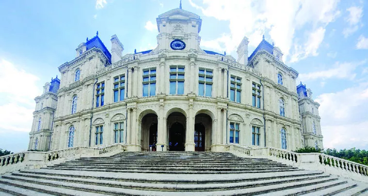 Fachada de la réplica del Ateneo Grand Splendid, de Argentina.