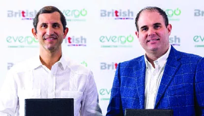 Roberto Herrera y Eduardo Pellerano H., en firma de acuerdo.