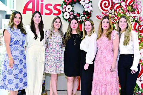 Judith Santos, Isabela Staffeld, Claudina Penzo, Sandra Infante, Daneila Bonetti, Rosi Turull y Eliza Pérez.