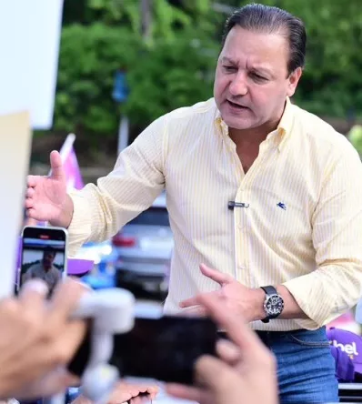 Abel Martínez encabezó varias actividades.