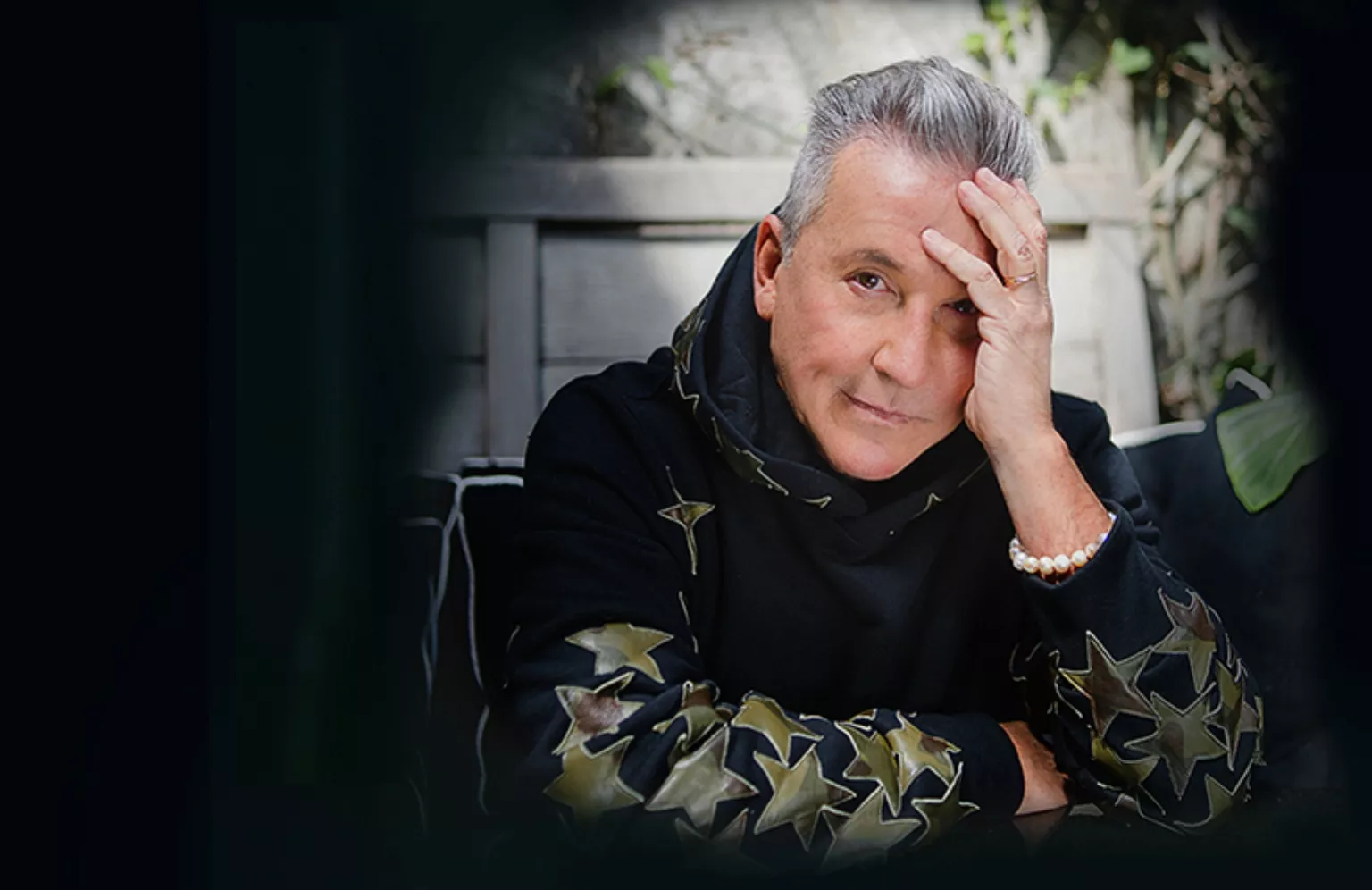 Comenzando su carrera en la música en la década de los 70, Ricardo Montaner se ha consolidado como un gran artista.