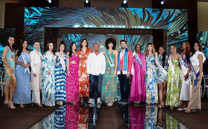 Custo Barcelona y delegadas internacionales.