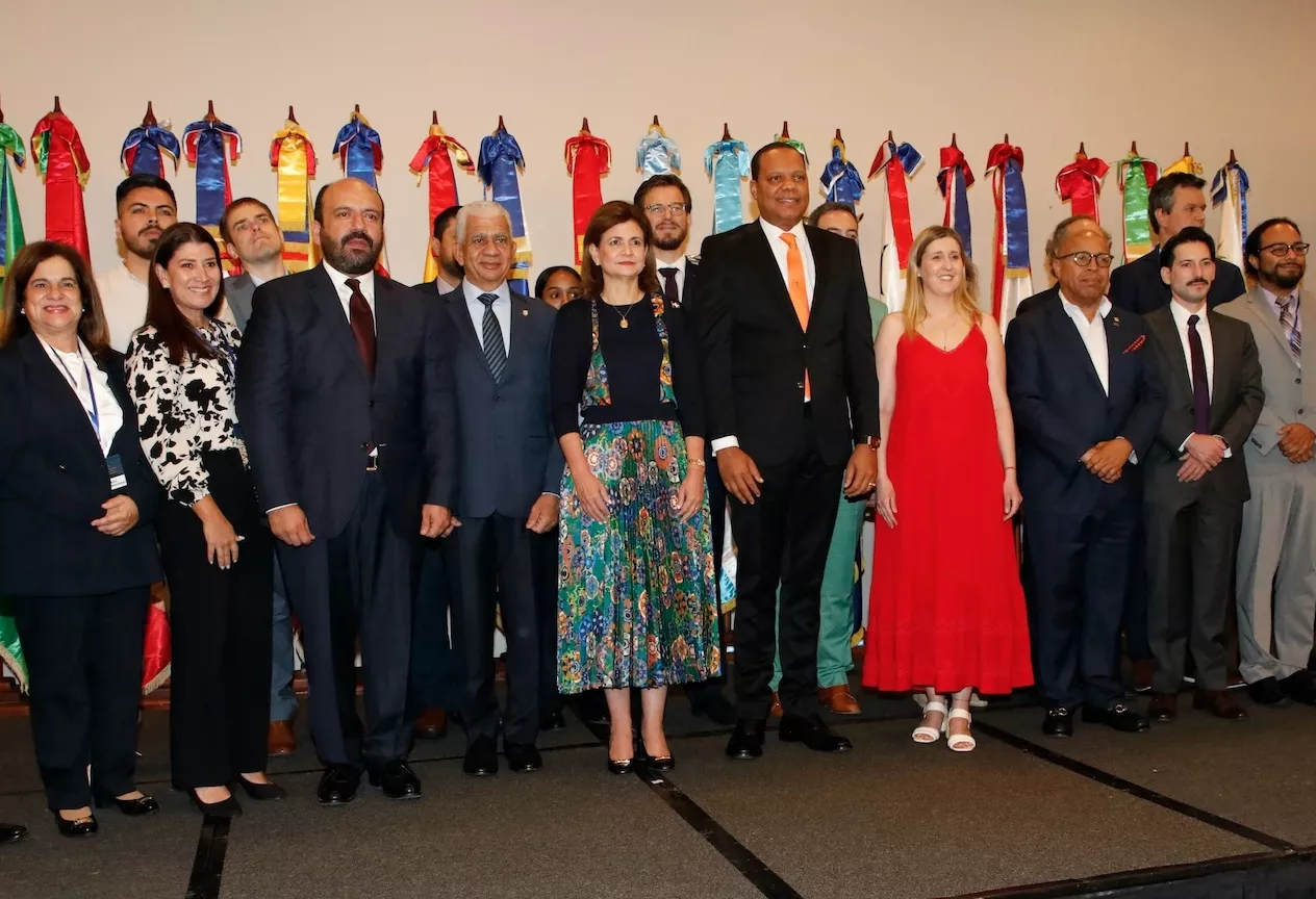 Desafío del comercio digital temática del foro internacional realizado en RD.