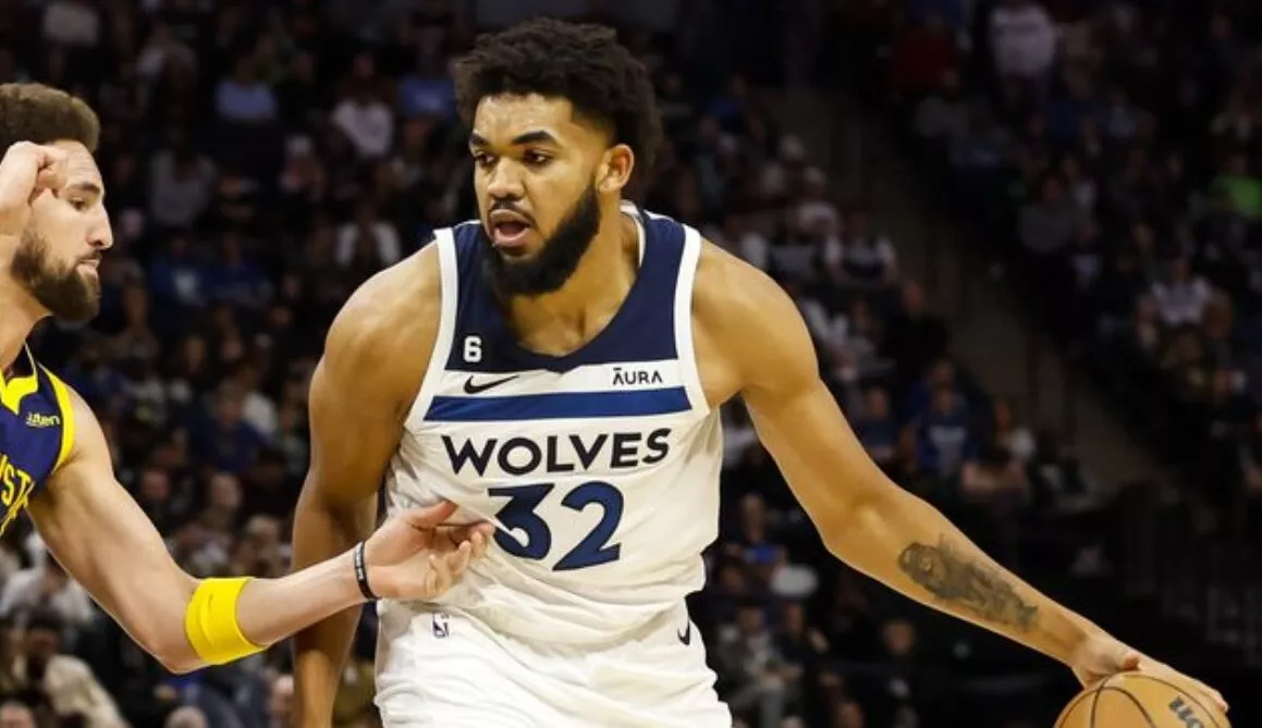Karl-Anthony Towns está trabajando para adaptarse a nueva posición T-Wolves.  Ap