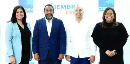 Cayra Bencosme, Irvin Muñiz, Oscar Frías y Claudia Brito.
