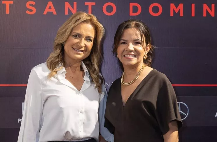 Luz Botero y Carol Félix.