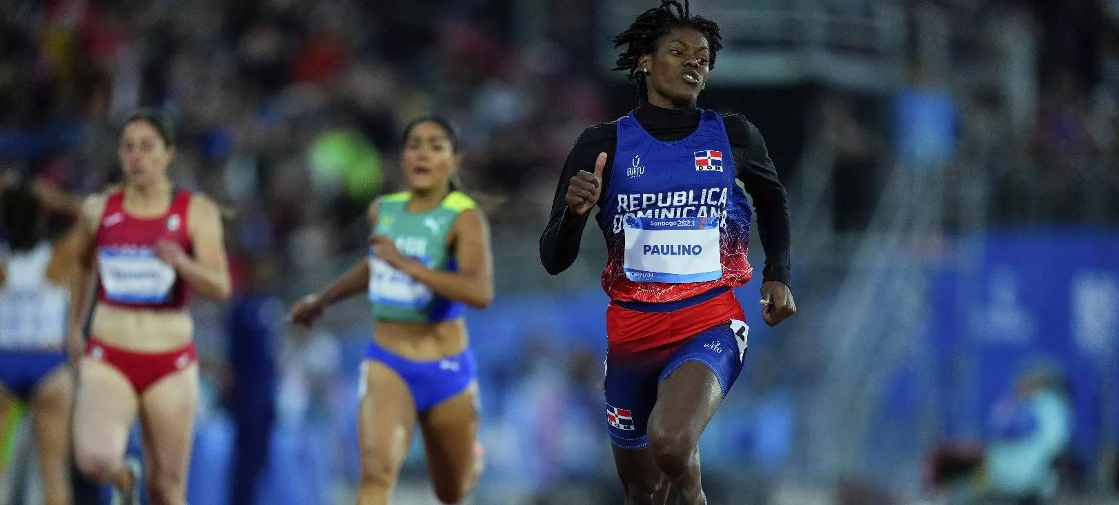Marileidy Paulino dominó con facilidad la carrera de los 200 metros femeninos de los Juegos Panamericanos de Chile.