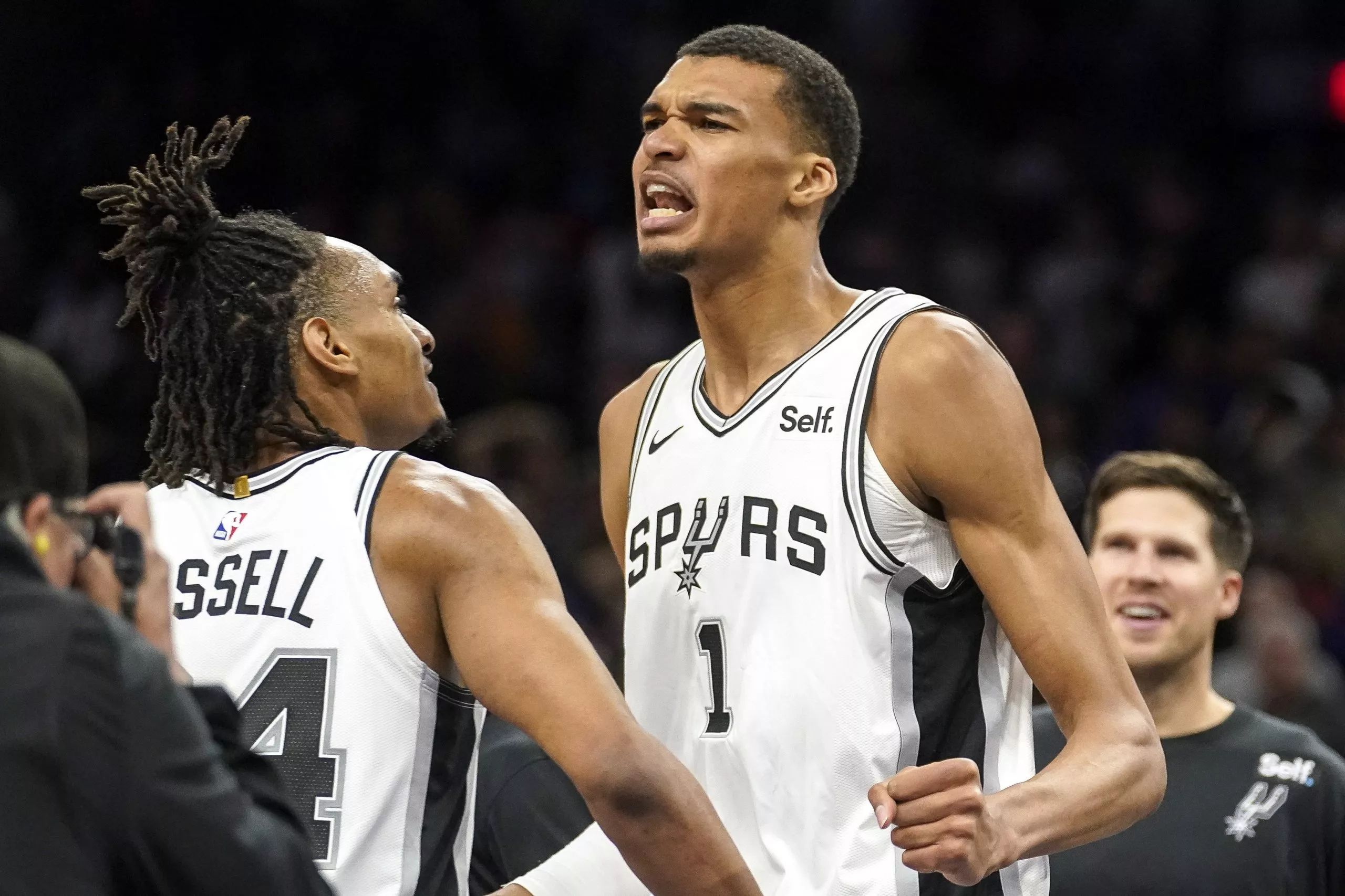 Spurs Suns Basketball