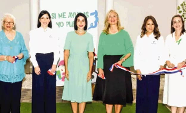 Olga García, Sabrina Andújar, Raquel Arbaje, Mónika Despradel,  Giselle Pla Puello y Marleny Pimentel.
