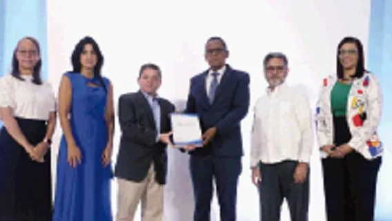 Alma Ferreras, Raquel Giráldez, Tomás Guzmán, Antonio Medina, Carlos Yunén y Claudia Pimentel.