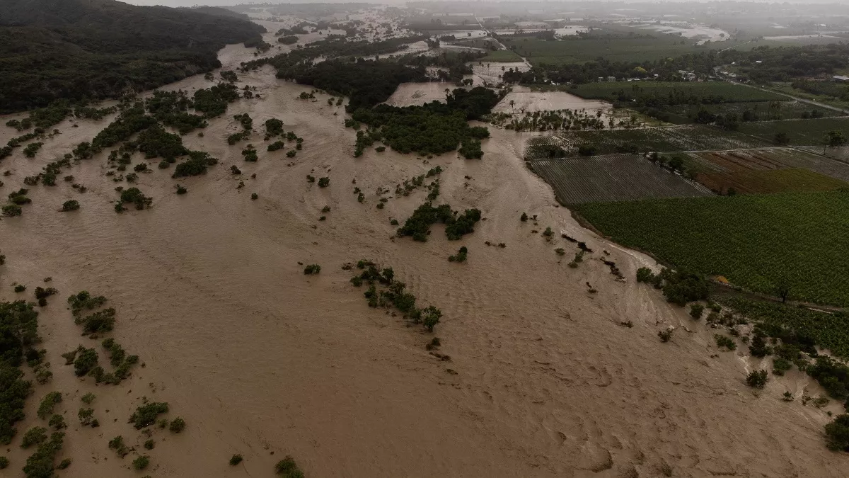 Las lluvias dejan un desaparecido y cientos de desplazados en República Dominicana
