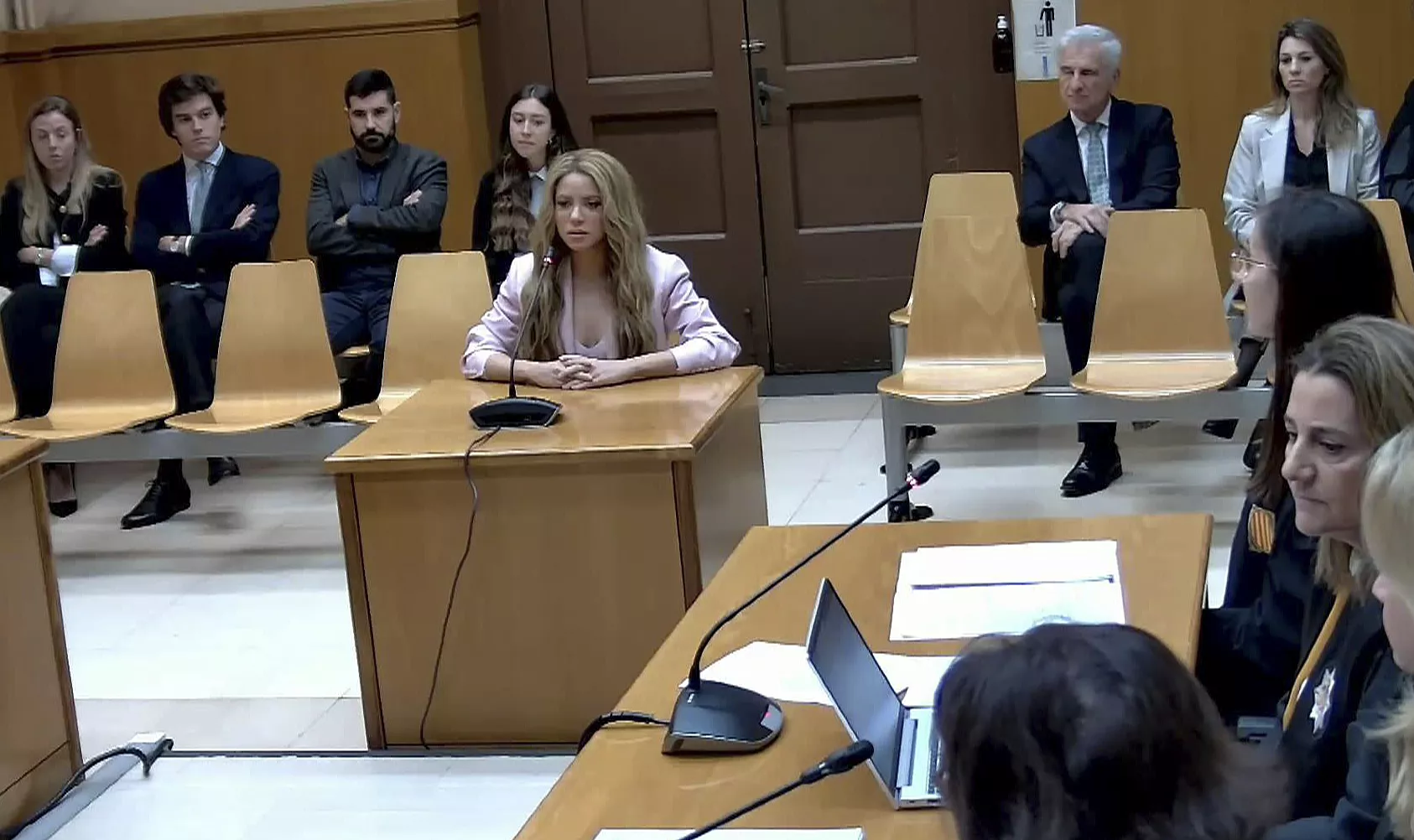 Shakira pacta una multa millonaria y admite el fraude fiscal para evitar la prisión