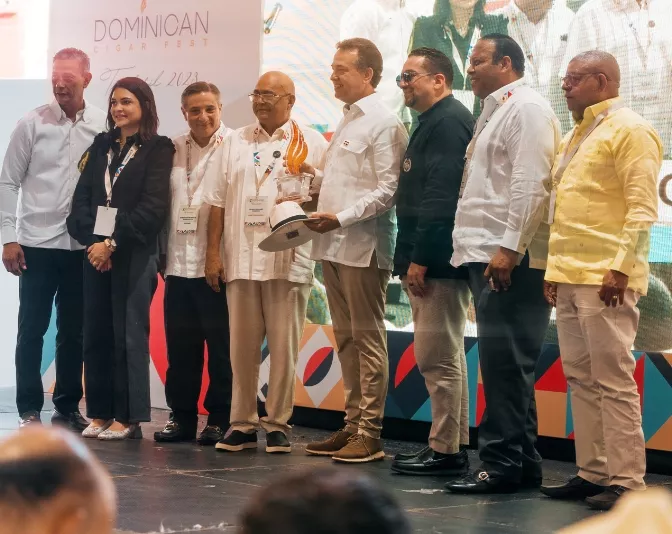 Durante el evento fue reconocido Ito Bisonó.