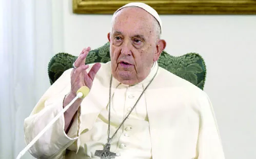 El papa Francisco plantea planes de paz ante crisis de mundo.