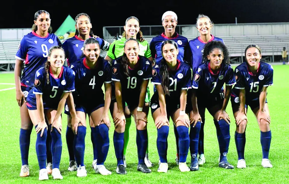 Integrantes de la selección femenina de fútbol de  República Dominicana que busca llegar a la Copa Oro de la Concacaf.
