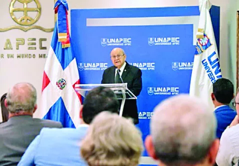 El rector de Unapec, Franklyn Holguín Haché, en el acto.