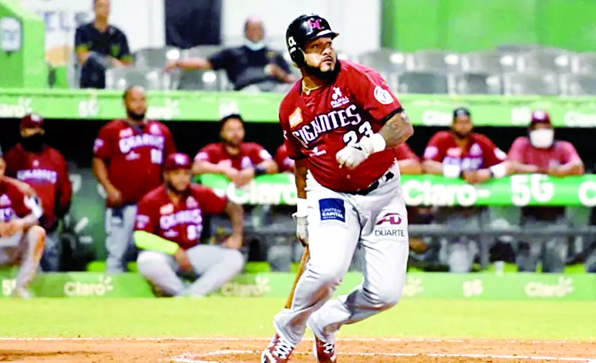 El veterano Jordany Valdespín remolcó dos carreras para ser el héroe ofensivo del juego.