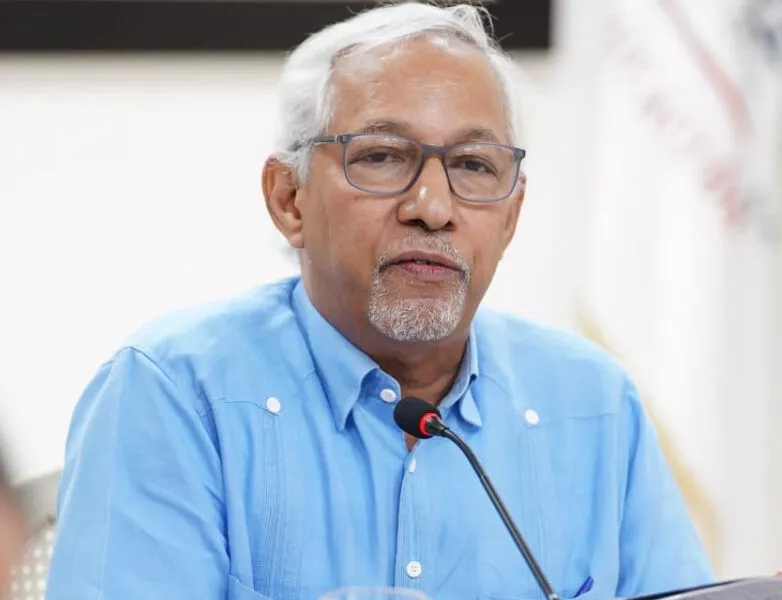 El ministro de Educación, Ángel Hernández