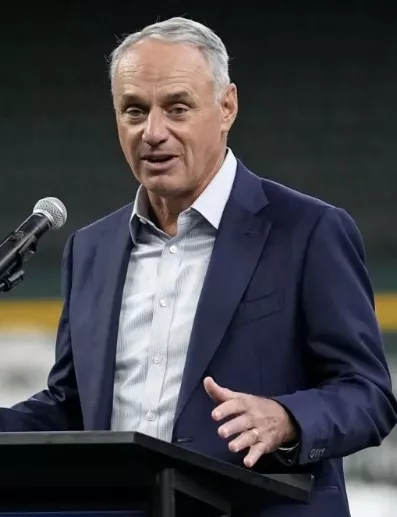 Rob Manfred, comisionado de las Grandes Ligas.  AP