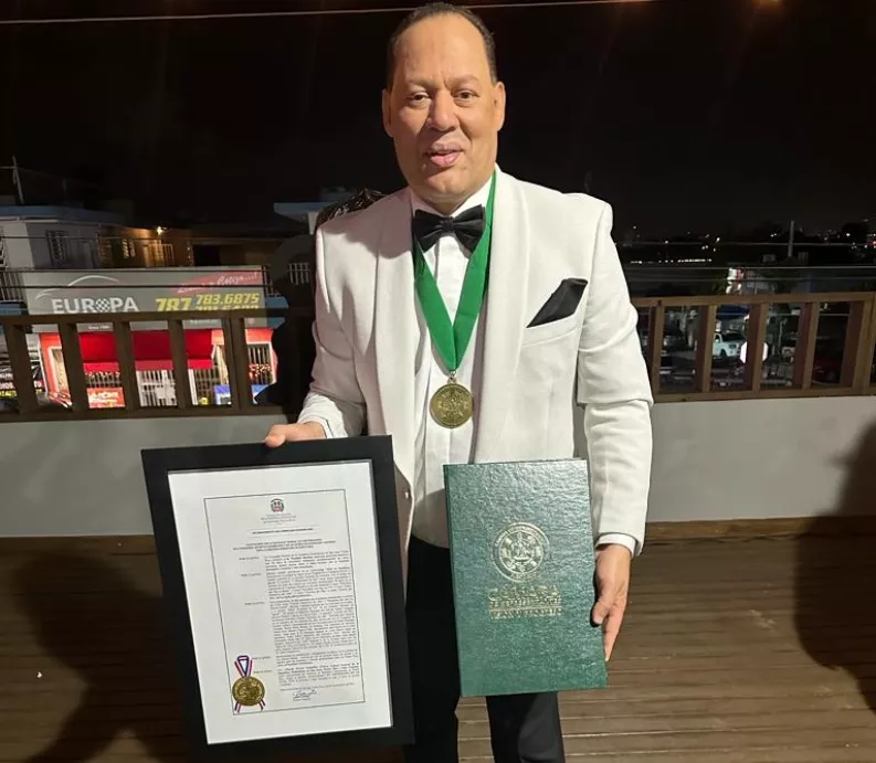 Franklin Mirabal fue   reconocido por su trayectoria.