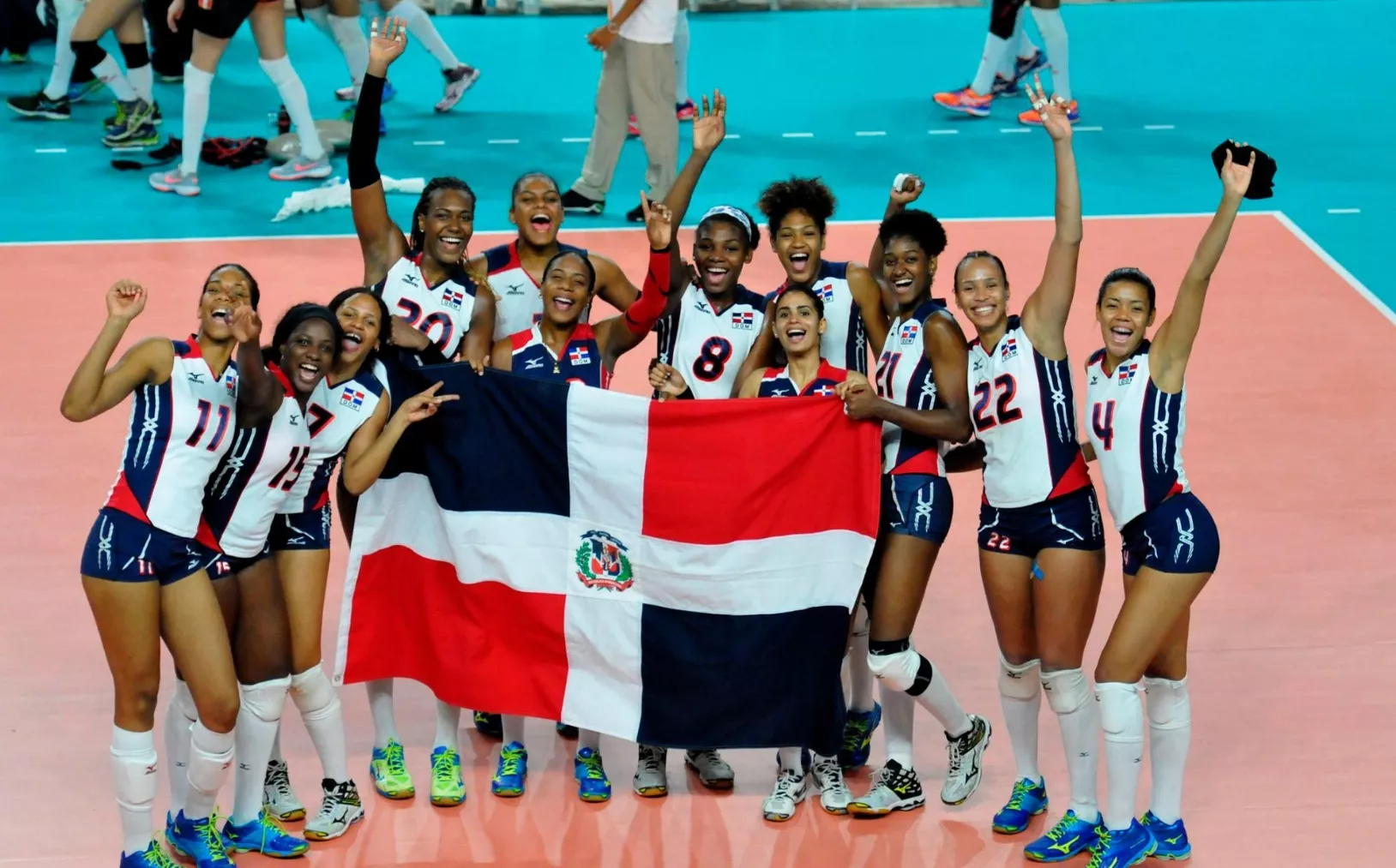 Selección nacional de voleibol femenino las Reinas del Caribe, celebra uno de sus éxitos internacionales.  fuente externa