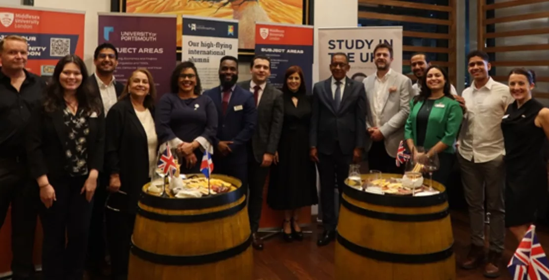 La delegación de universidades británicas durante el encuentro.