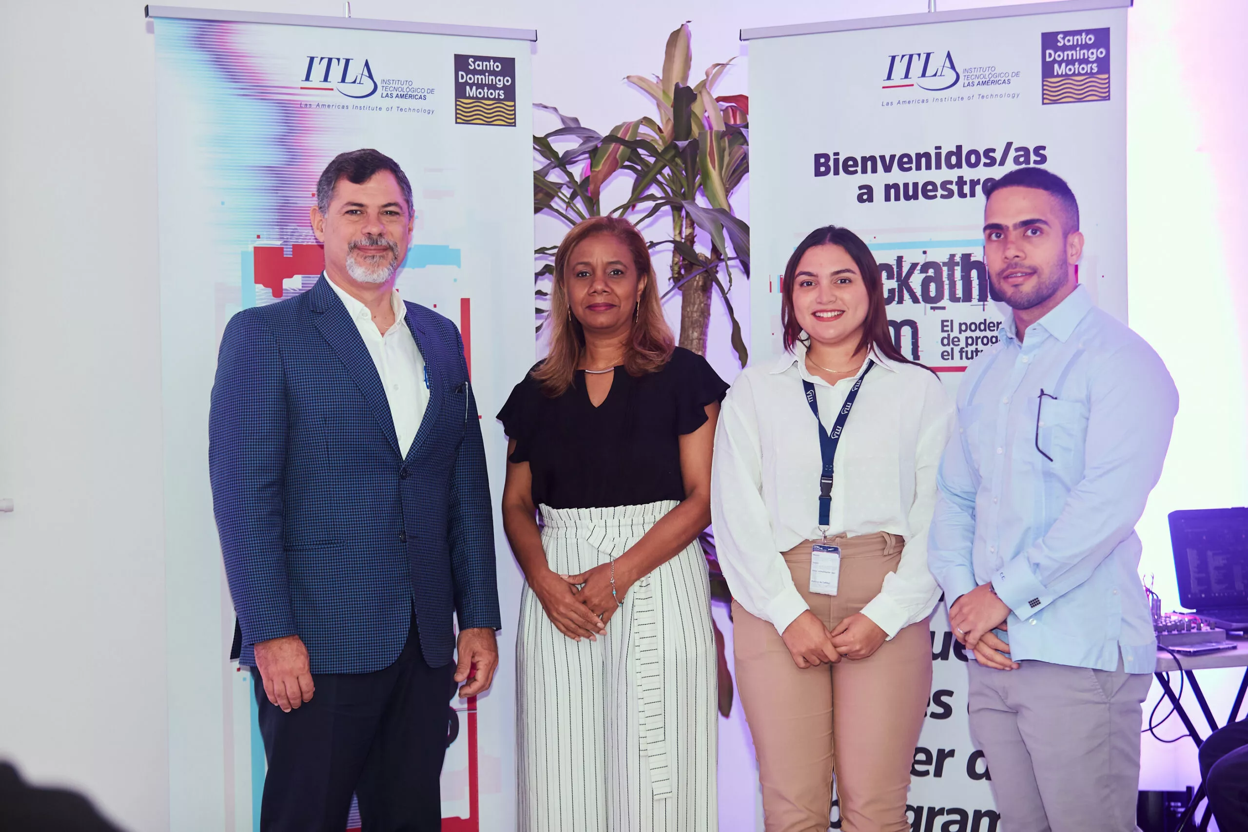 Foto 1, Aníbal Rodríguez, Neury Gómez, Melissa Balbi y César Cruz.