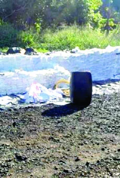 Parte del l alijo de 1,435 de pacas ocupado en Baní.