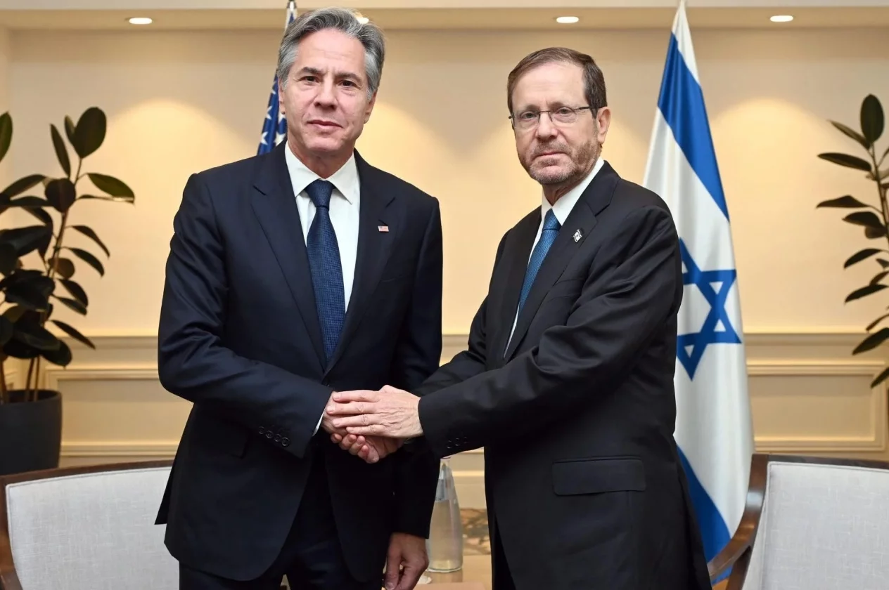 Antony Blinken hizo una gira por Oriente Medio y visitó Israel, Turquía,  Jordania y  Catar.