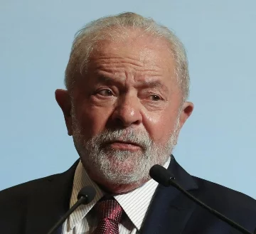 Luiz Inácio Lula da Silva impulsa progreso  del país.