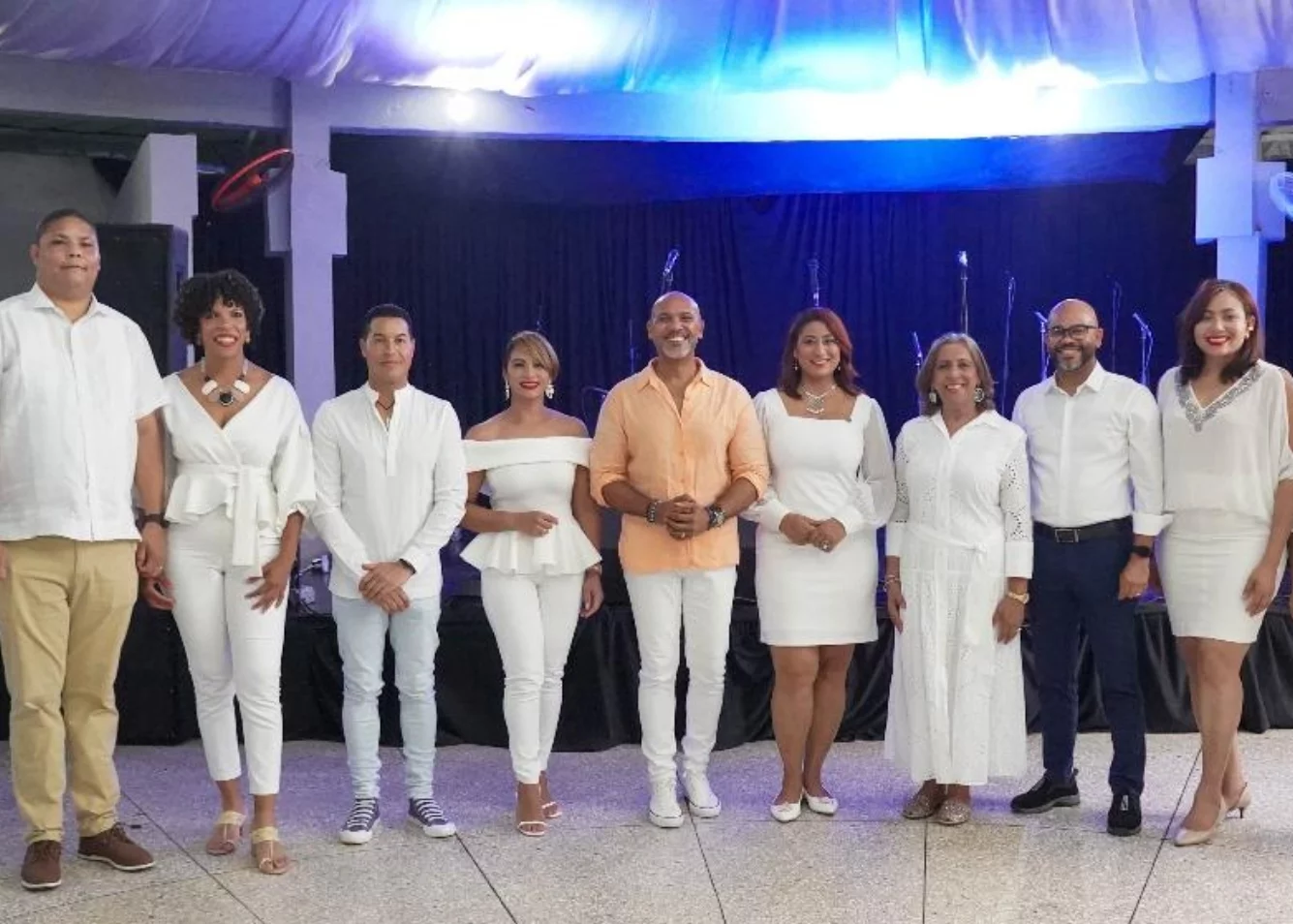 Miembros de la  Junta Directiva de Adompetur en el agasajo 2024.