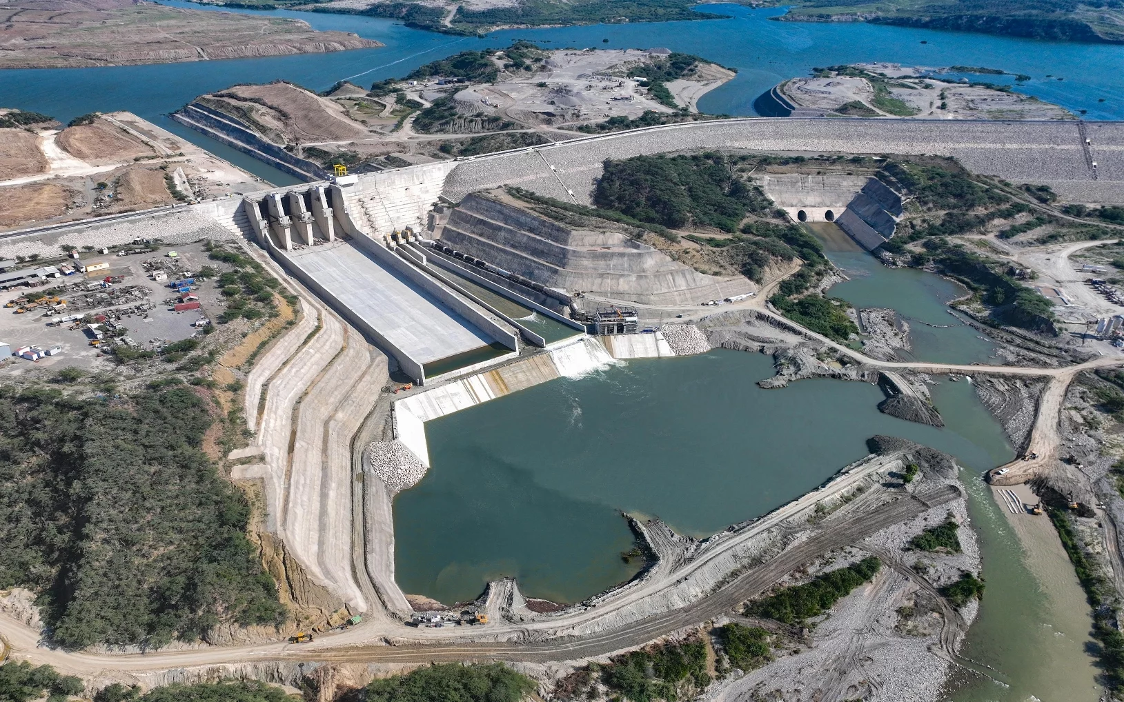 La presa de Monte Grande ha recibido agua de las lluvias recientes y ha recibido otros aportes.  fuente externa
