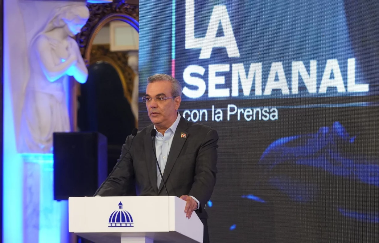 El presidente Abinader habló durante su encuentro semanal con la prensa.