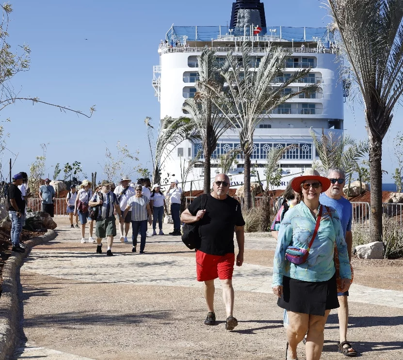 El sur dominicano estrena puerto con llegada del primer crucero