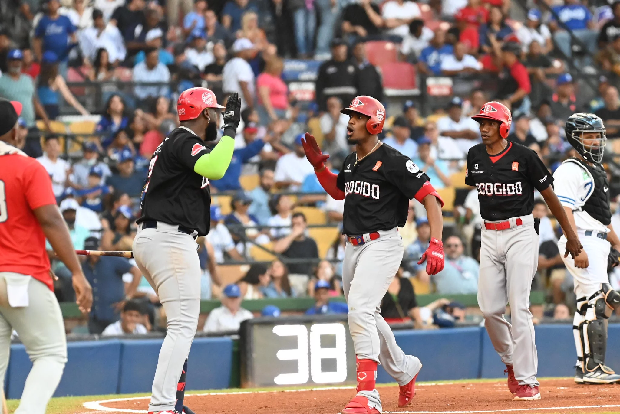 Elier Hernández-Franmil Reyes 2