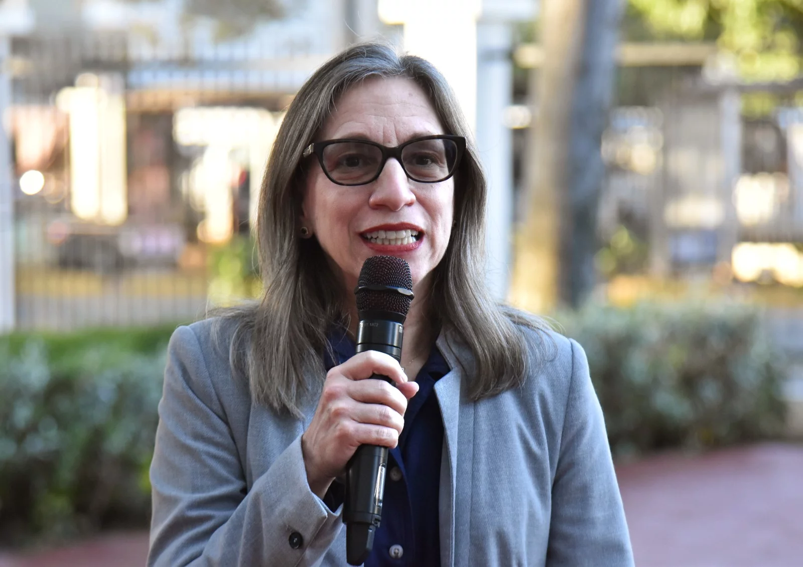Ancell Scheker