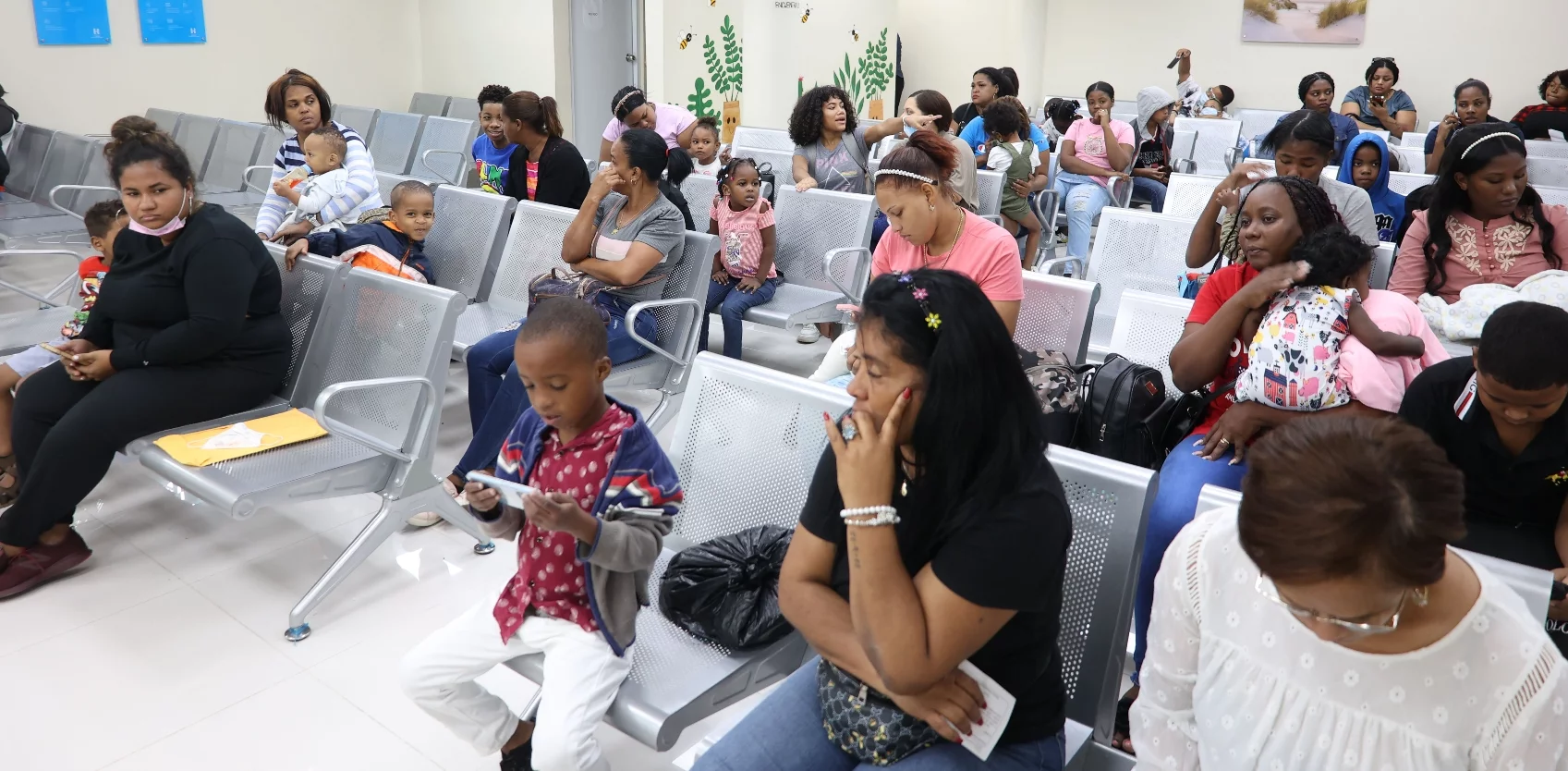 Emergencias, consultas y puestos de toma de muestras han recibido más pacientes por afecciones respiratorias en  últimos días.
