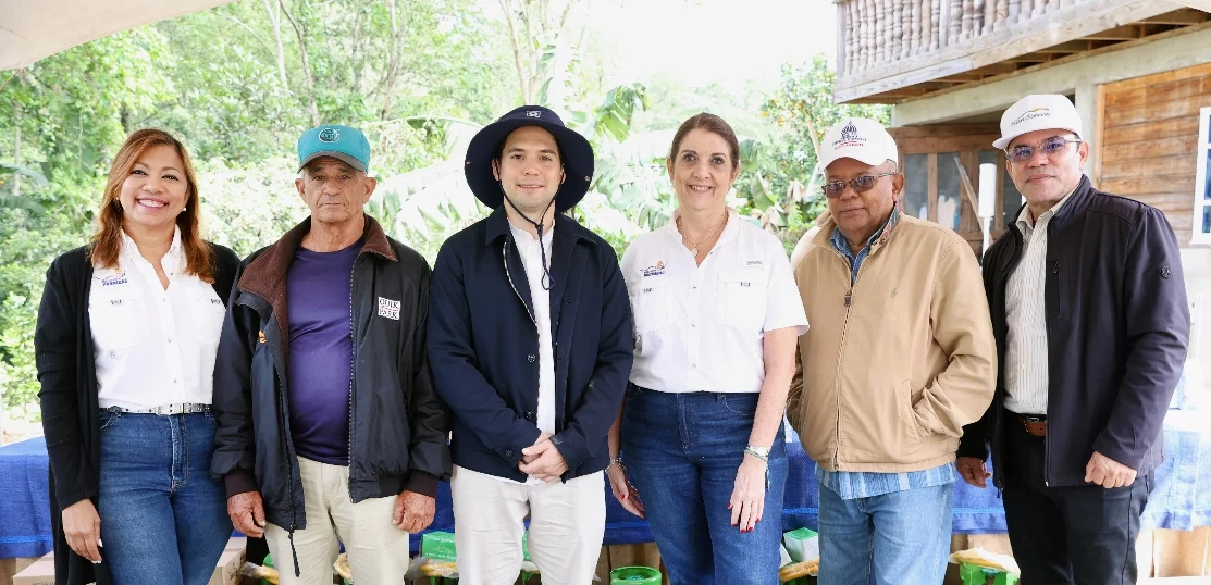 Olga García, Ramón Torres, Franz Villamán, María Urbaneja, Domingo Estévez y William Guzmán.