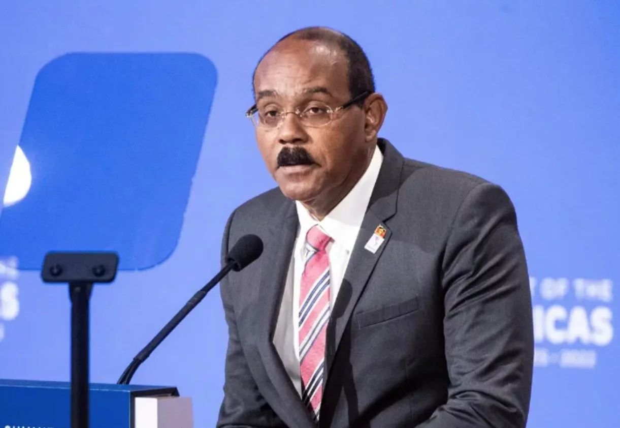 Gaston Browne, primer ministro de Antigua y Barbuda, apoya renuncia de Ariel Henry.