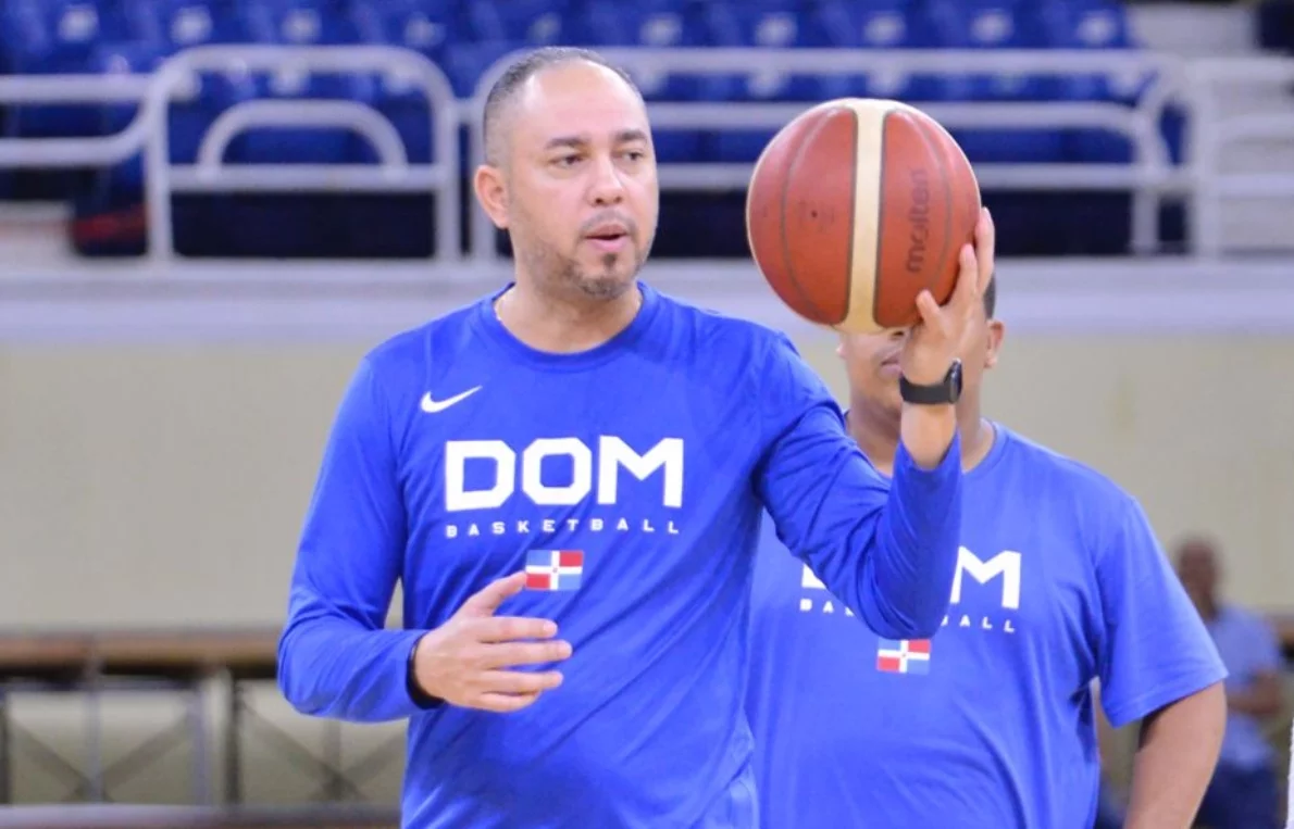 David Díaz durante una de las prácticas de la selección dominicana.  fuente externa