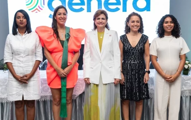 Lludy Meliza Terrero, Mariana Perrilliat, Raquel Peña, Alicia Mateos, Arisleidy Aquino.