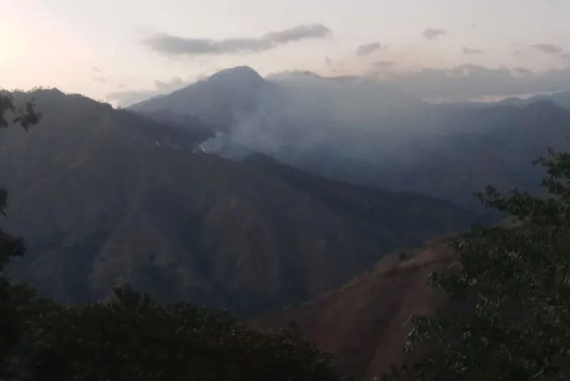 El acceso a los incendios forestales a veces es complicado.