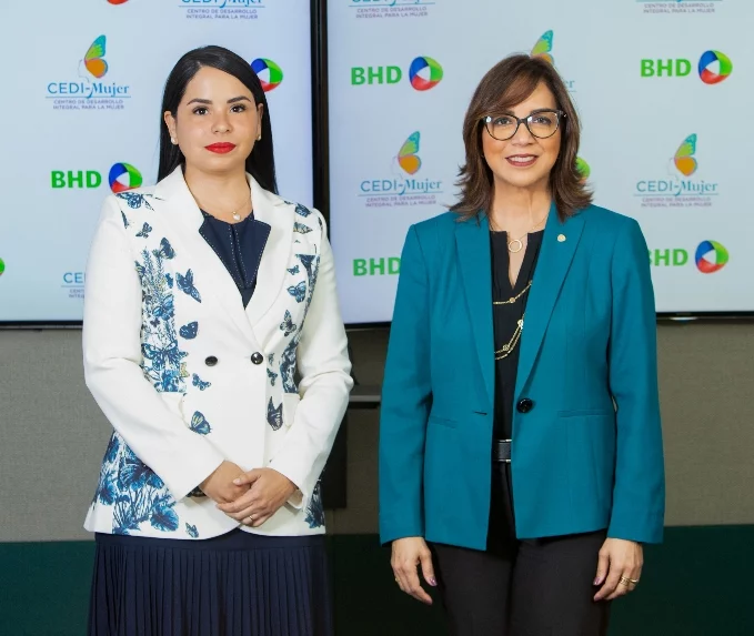 Ana Lendor y Josefina Navarro.