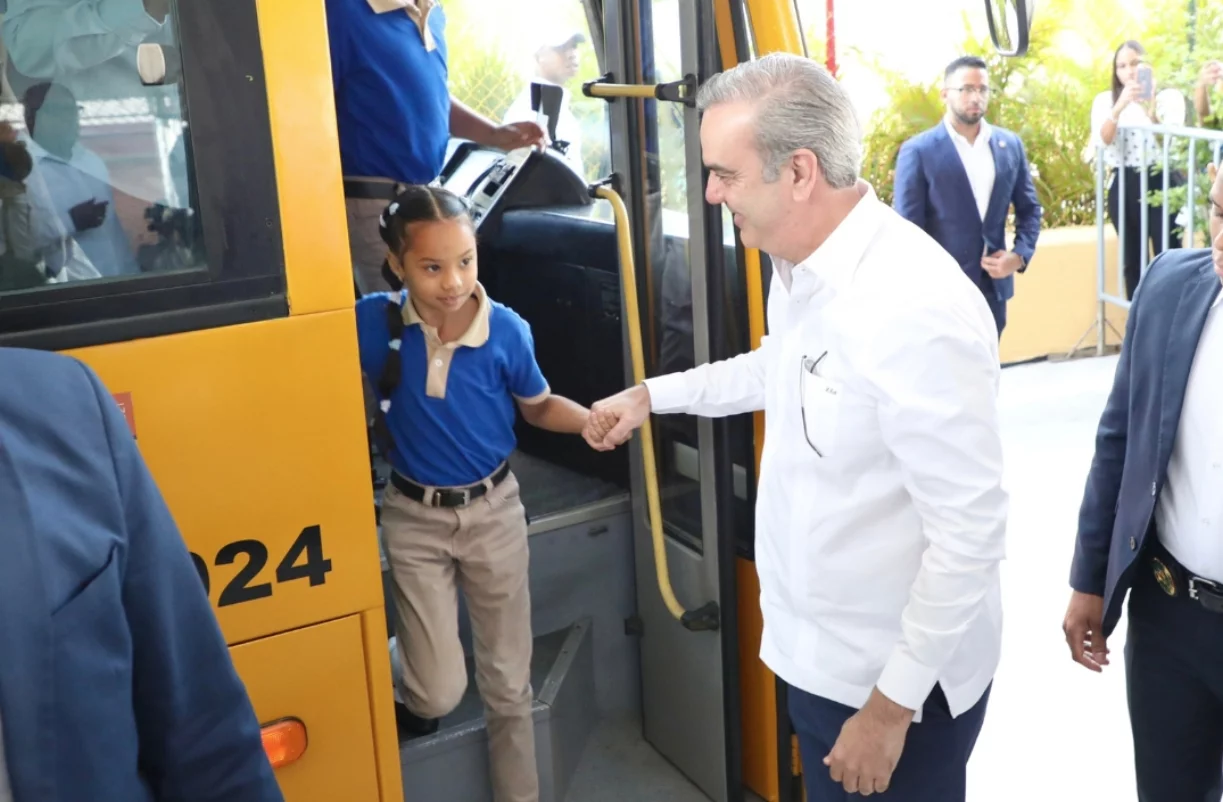 Programa de transporte escolar Trae  fue ampliado el pasado año.   Archivo