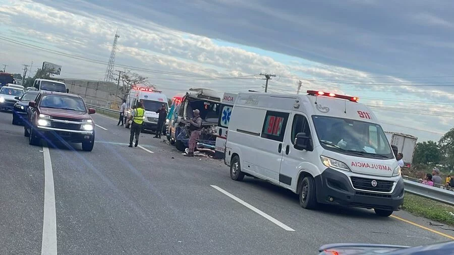 911 coordina asistencia a afectados de accidente de tránsito en Guayacan…